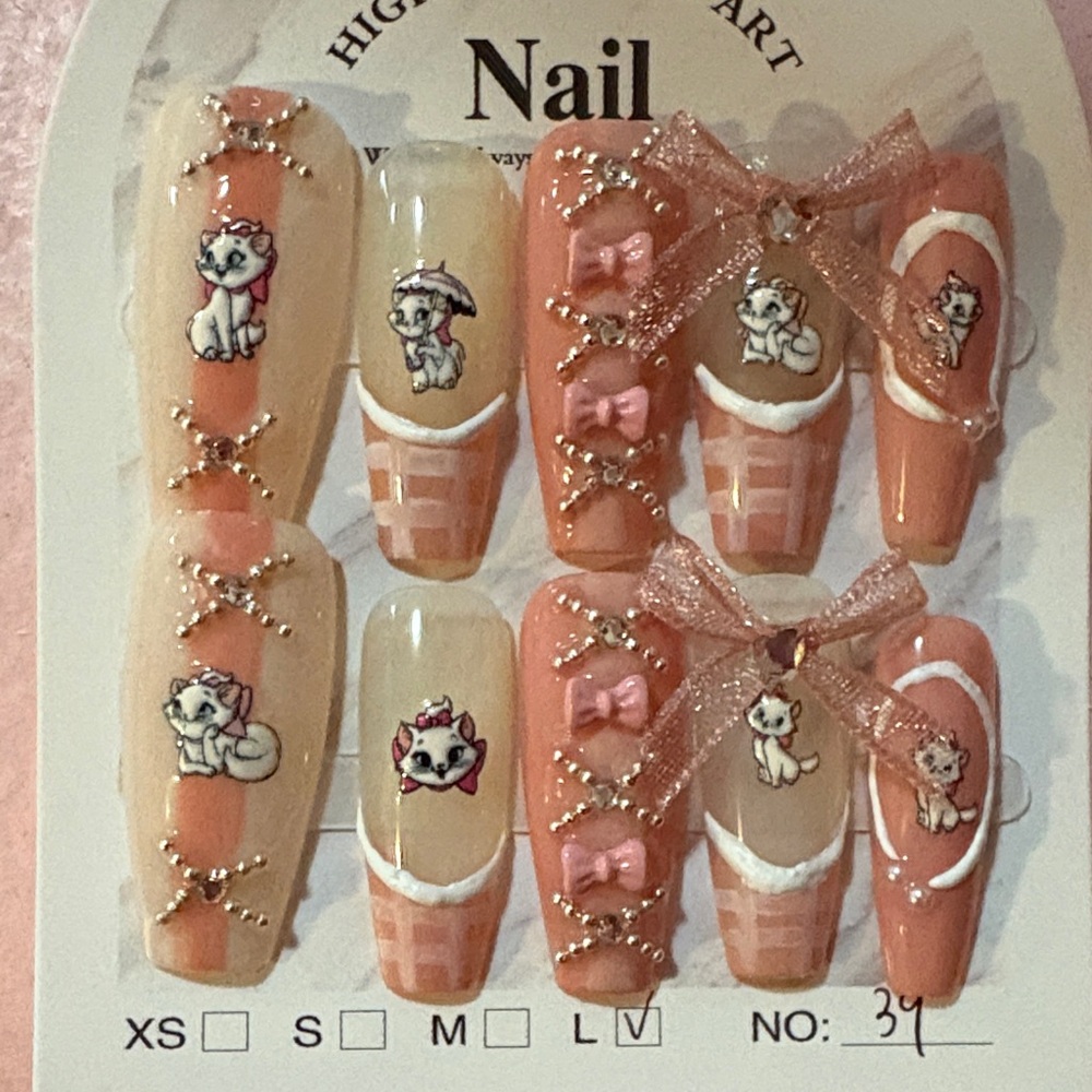 Cute Marie Design Press-On Nails